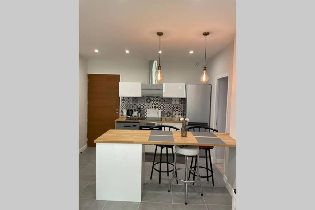 Appartement Tres Spacieux & Coupery Guillaumes Luaran gambar
